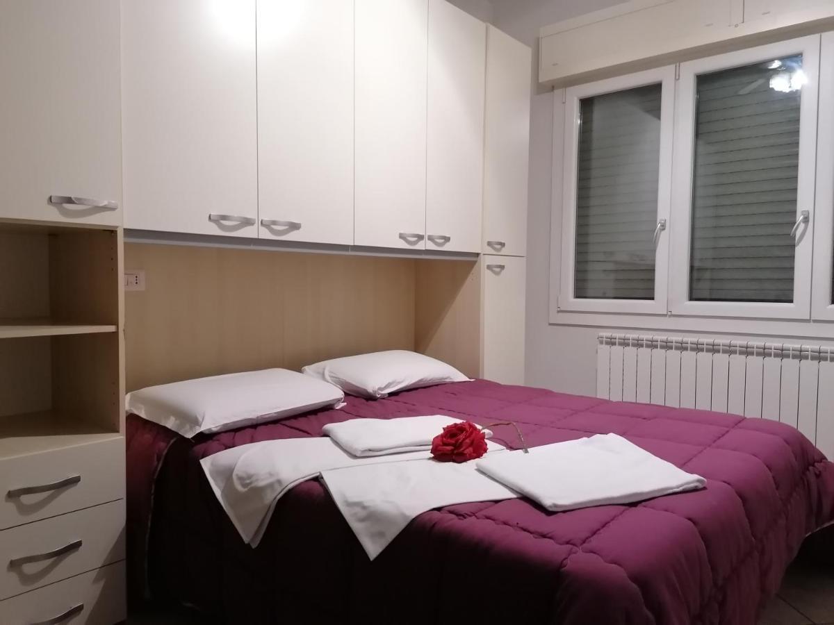 Villa Glori Affitto Camere Monolocali Carpi Exteriér fotografie