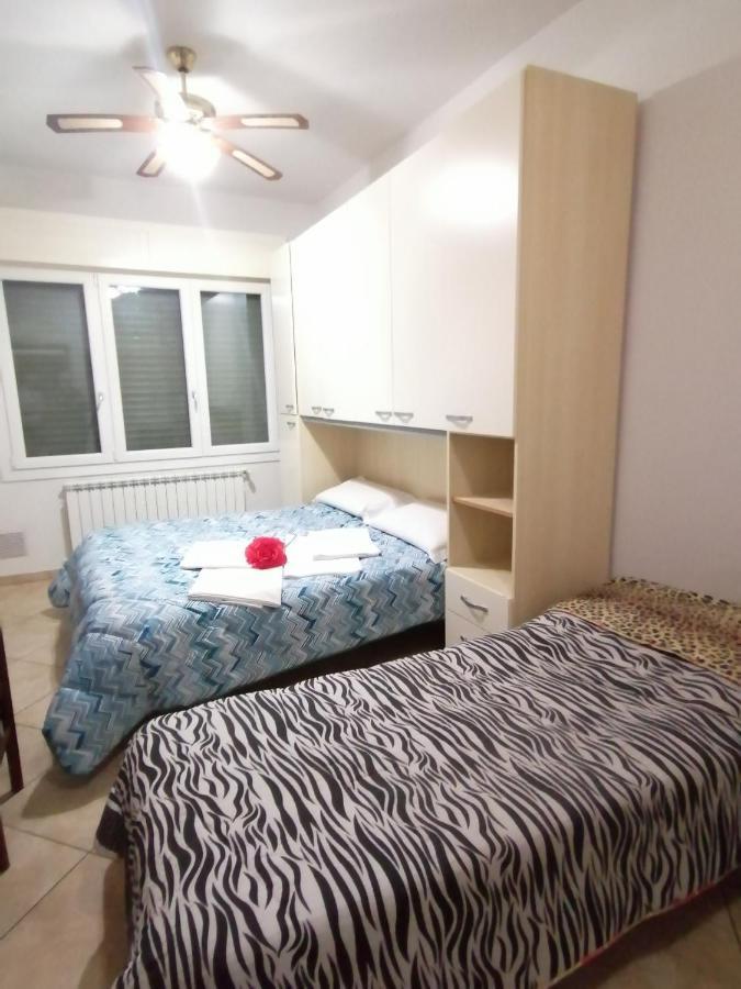 Villa Glori Affitto Camere Monolocali Carpi Exteriér fotografie
