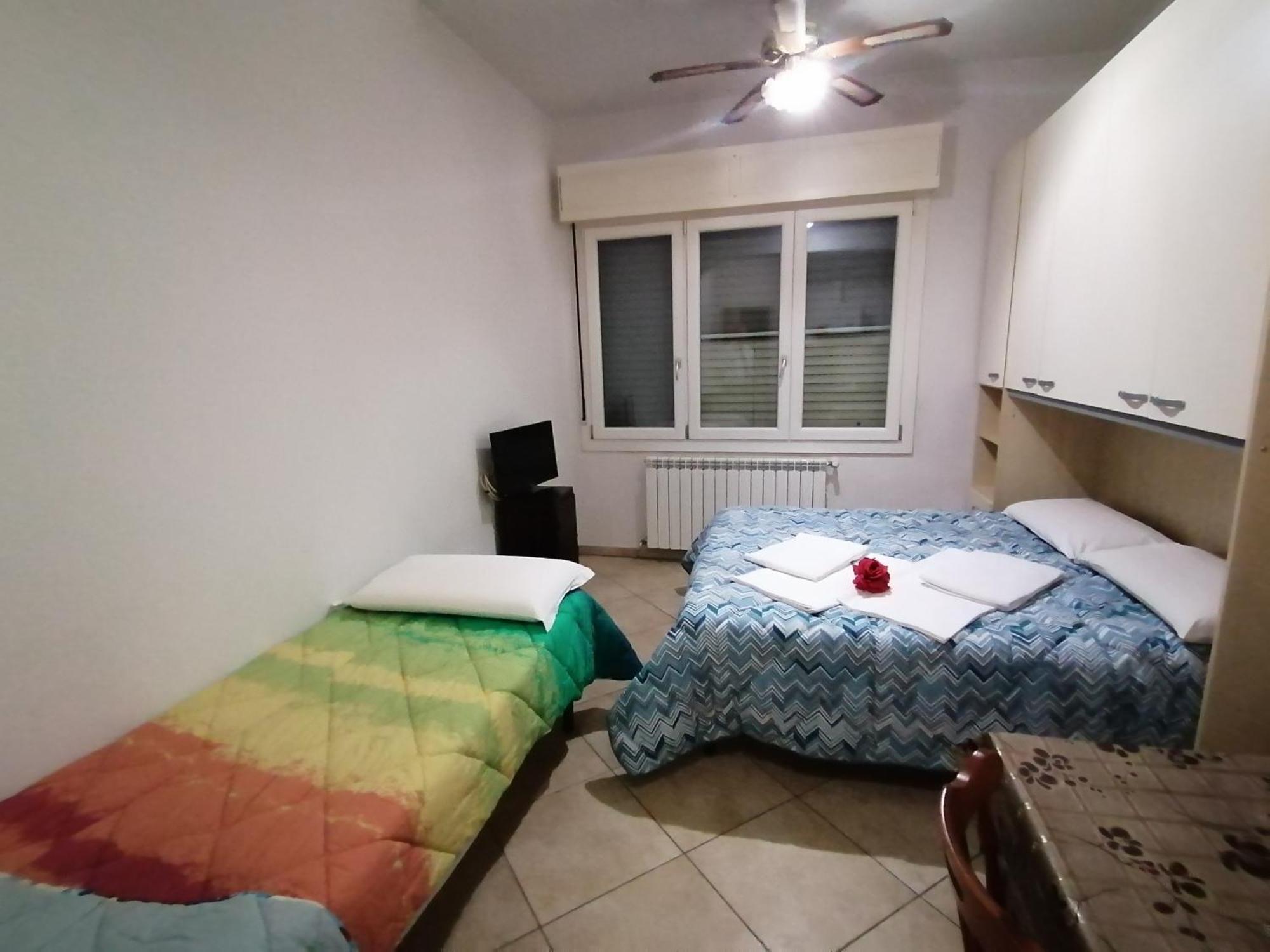 Villa Glori Affitto Camere Monolocali Carpi Exteriér fotografie